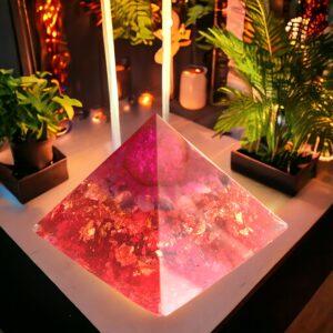 Orgonite piramide Magic Stone Pink