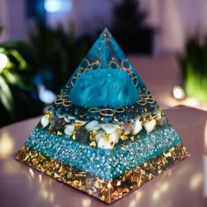 Orgonite piramide Atlantis Larimar Lepidoliet grote piramide met tensor ring